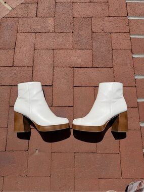 Sugar Warrant Bootie with Zipper